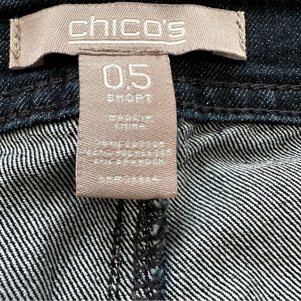Chico’s Jeans Dark Wash Rhinestone Back Pockets Straight Leg Denim Size 6 Short - Picture 2 of 12